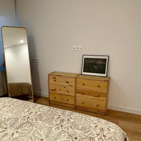 Piso De 2 Habitaciones En Centro, Zona Muy Tranquila Con Playa A 2 Min Andando Хихон Экстерьер фото
