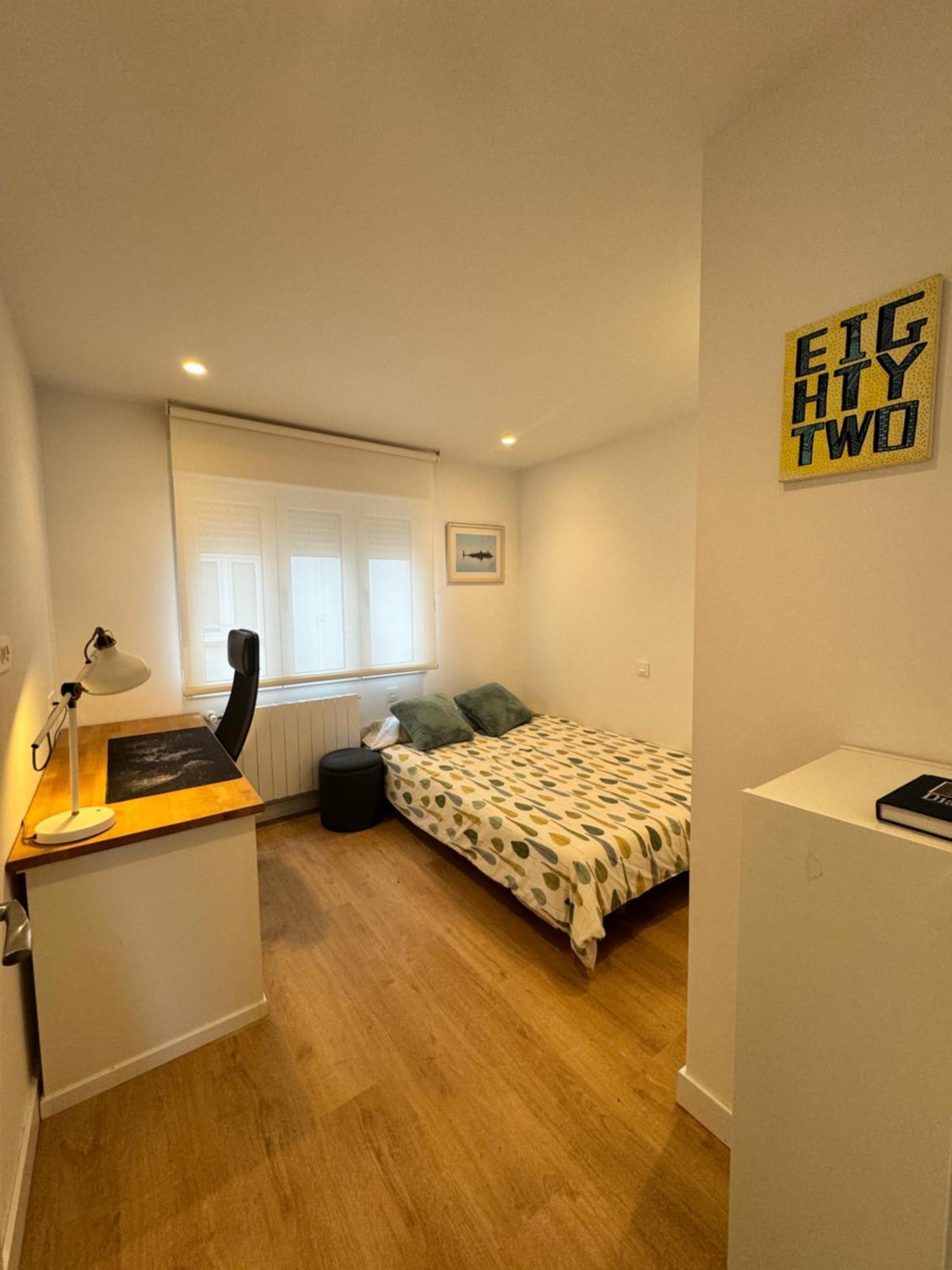 Piso De 2 Habitaciones En Centro, Zona Muy Tranquila Con Playa A 2 Min Andando Хихон Экстерьер фото